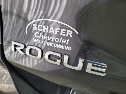 Used 2018 Nissan Rogue S image 48