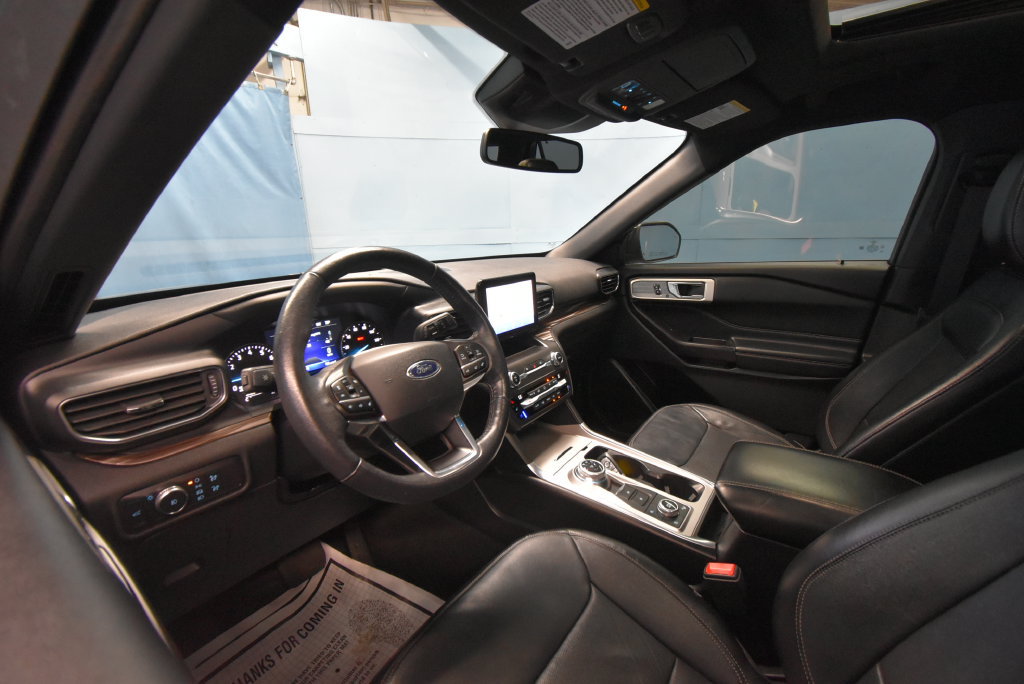 Used 2020 Ford Explorer Limited AWD/4WD image 2