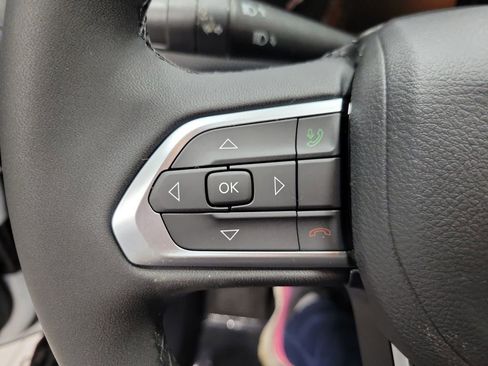 New 2026 Jeep Compass Latitude image 16