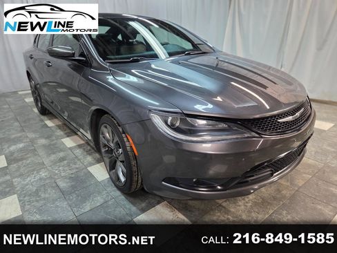 Used 2016 Chrysler 200 S w/ Comfort Group image 1