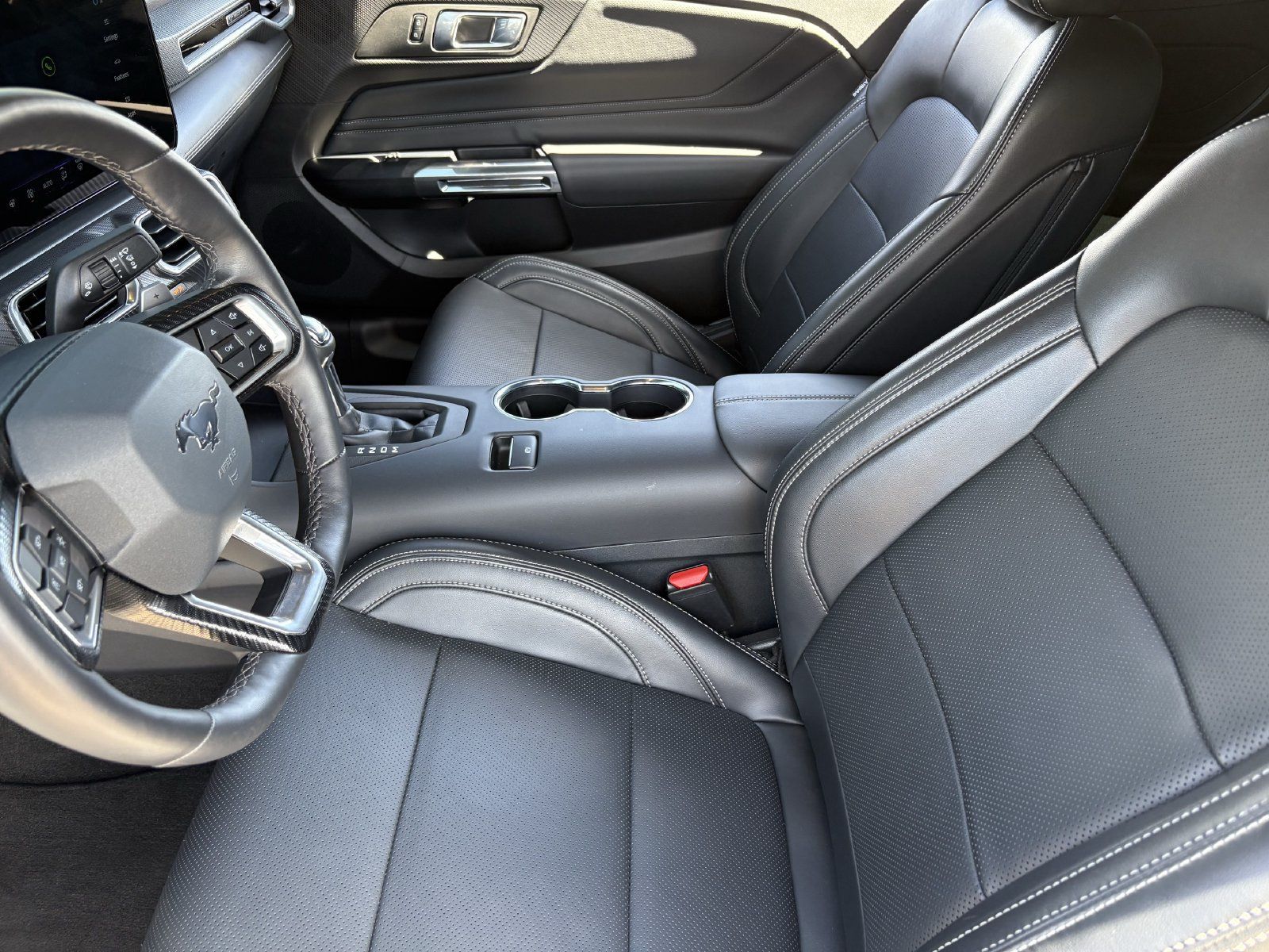Used 2025 Ford Mustang GT Premium RWD image 16