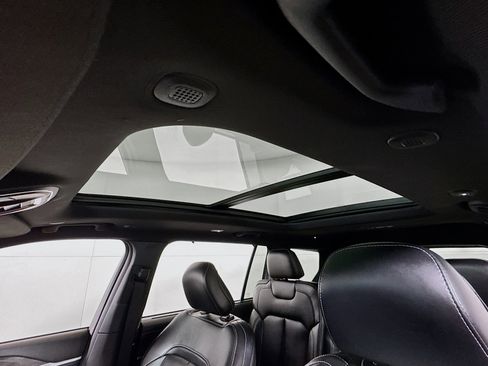 Used 2024 Jeep Grand Cherokee L Limited w/ Luxury Tech Group II image 5