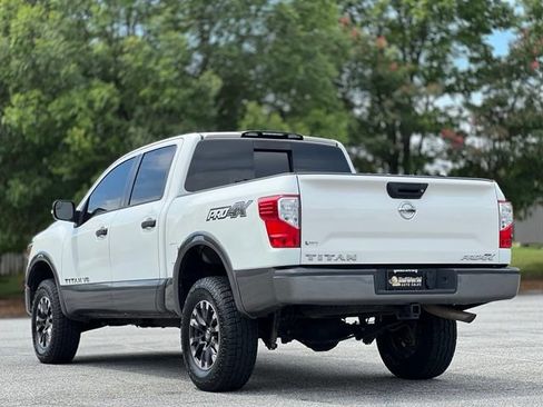 Used 2019 Nissan Titan PRO-4X AWD/4WD image 7
