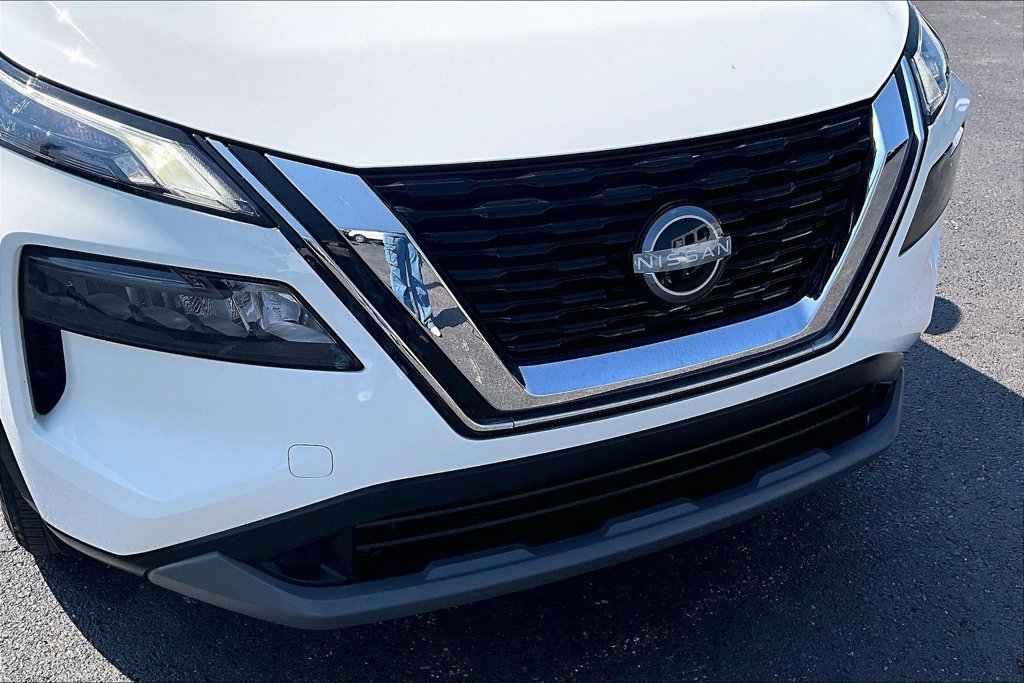 Used 2023 Nissan Rogue S FWD image 33