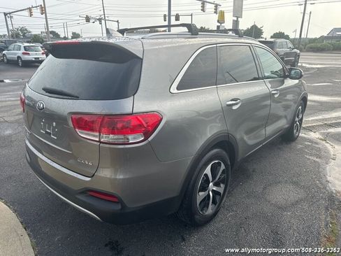 Used 2018 Kia Sorento EX image 6