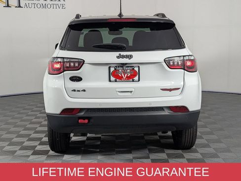 Used 2025 Jeep Compass Trailhawk AWD/4WD image 6