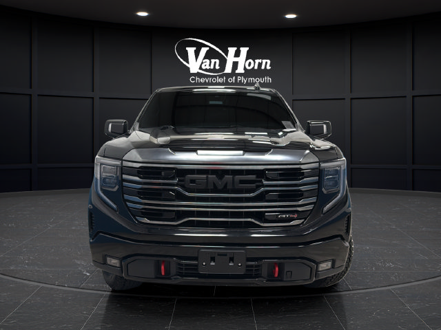 Used 2022 GMC Sierra 1500 AT4 w/ AT4 Preferred Package AWD/4WD image 2