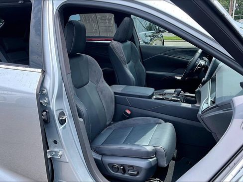 Used 2023 Lexus RX 350 w/ Accessory Package (2T) AWD/4WD image 9