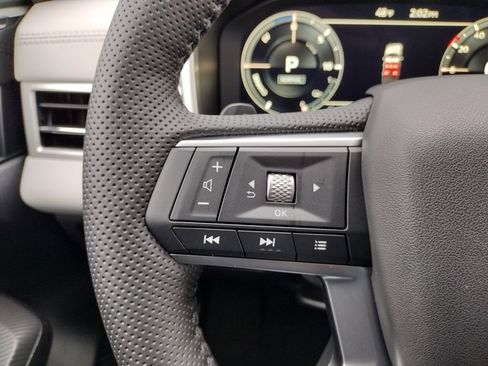 New 2025 Mitsubishi Outlander SEL image 29