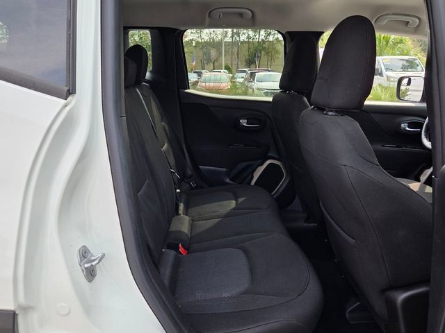Used 2016 Jeep Renegade Latitude FWD image 16