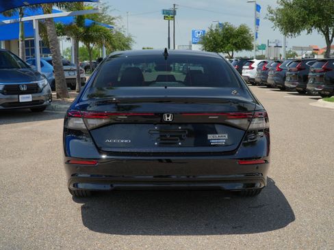 Used 2025 Honda Accord Touring image 6
