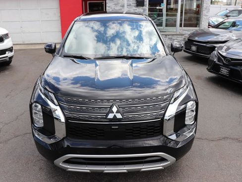 Used 2024 Mitsubishi Outlander FWD image 9