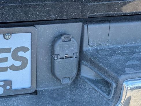 Used 2024 RAM 1500 Laramie AWD/4WD image 14