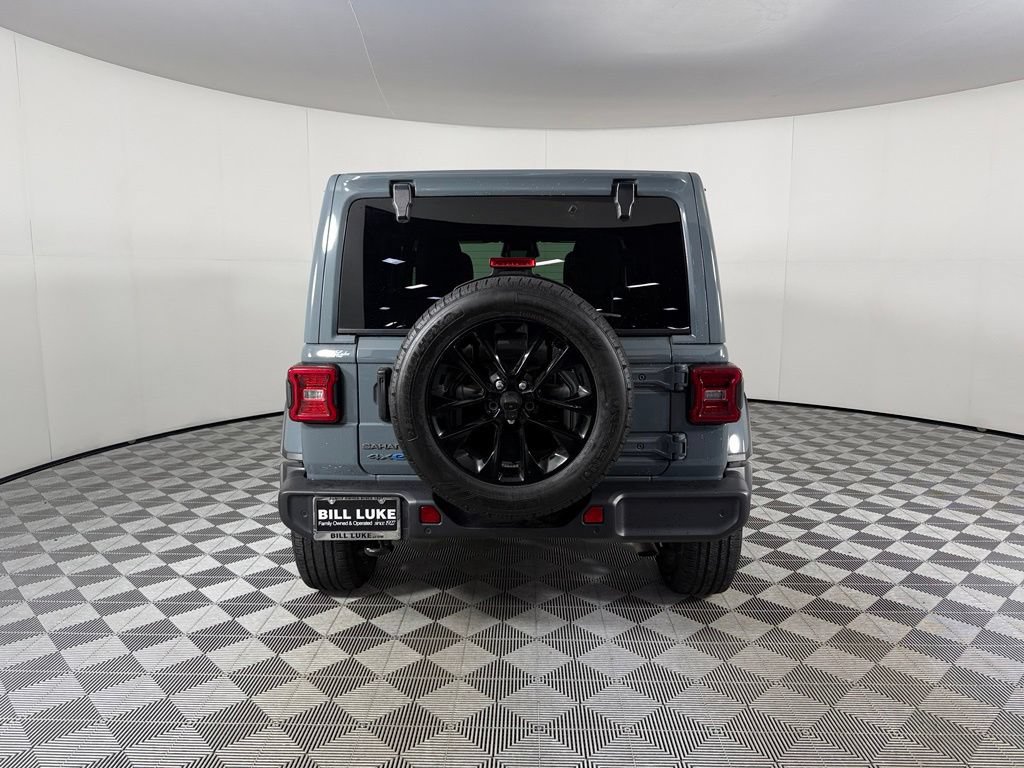 Certified 2025 Jeep Wrangler Unlimited Sahara w/ Safety Group AWD/4WD image 8