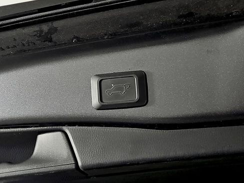 Used 2022 Toyota RAV4 XLE w/ Convenience Package image 31