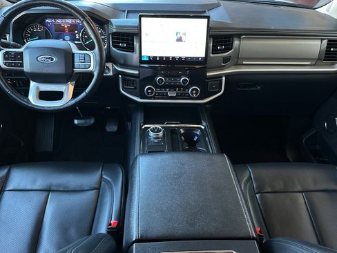Used 2024 Ford Expedition Max XLT image 12