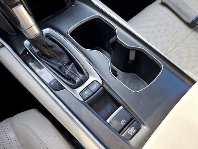 Used 2018 Honda Accord Touring image 21