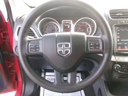Used 2019 Dodge Journey SE FWD image 14