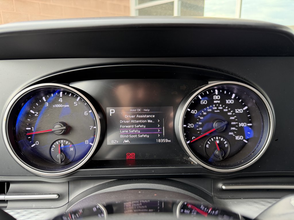 Used 2024 Kia Carnival LX FWD image 22