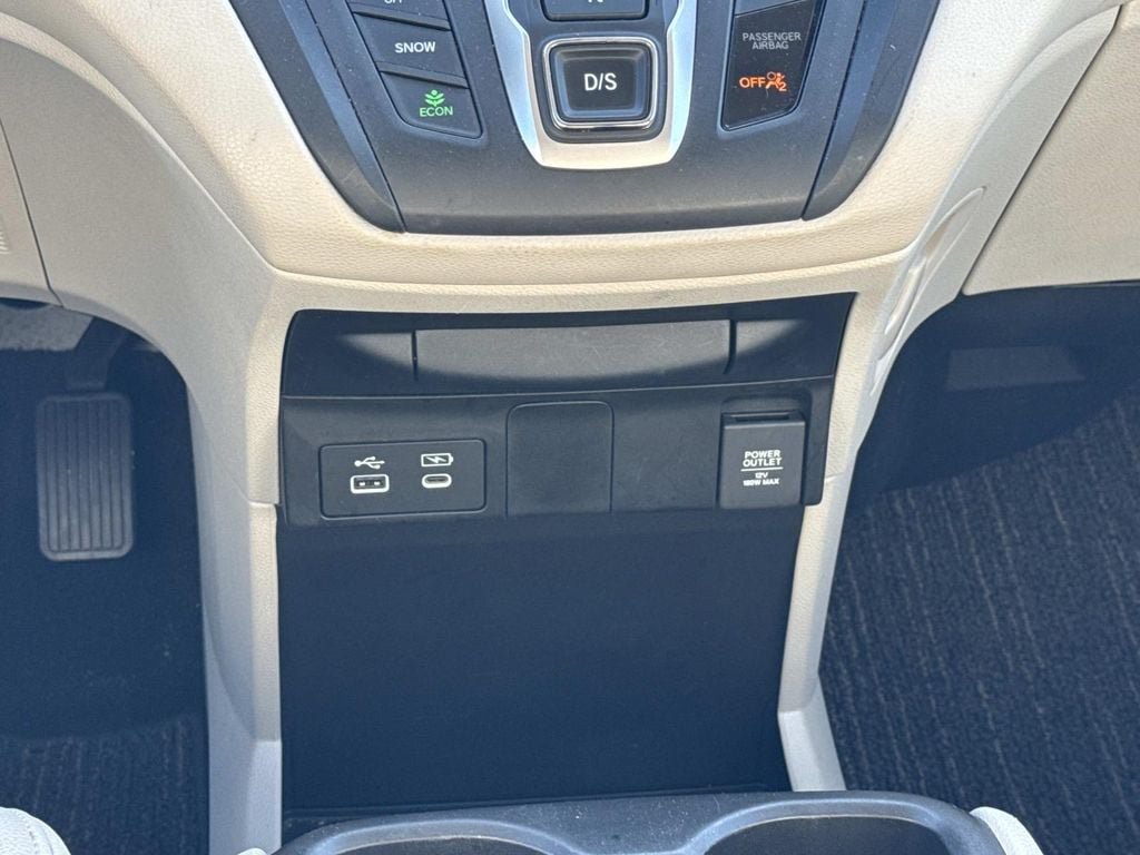 Used 2025 Honda Odyssey EX-L image 17