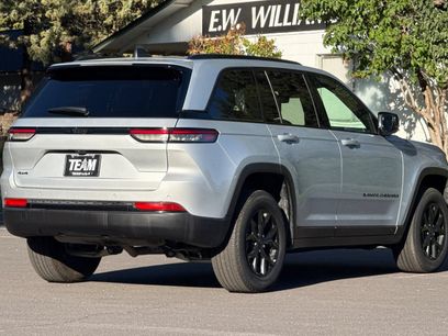 Used 2025 Jeep Grand Cherokee Altitude