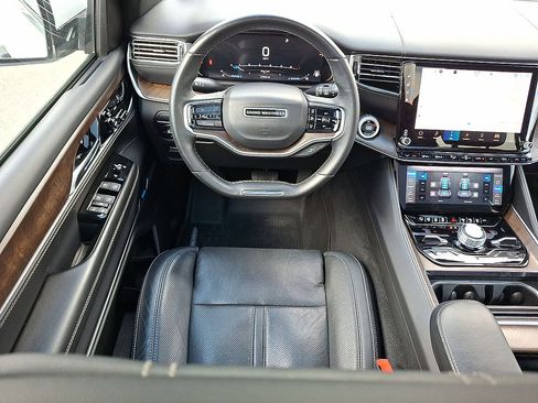 Used 2022 Jeep Grand Wagoneer Series I w/ Flexible Seating Group AWD/4WD image 21