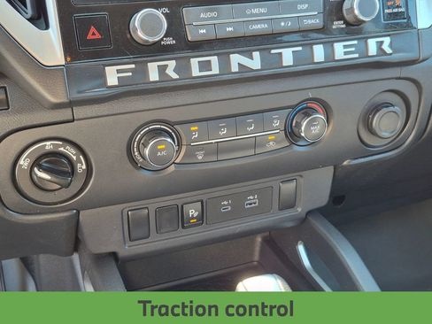 Used 2025 Nissan Frontier SV AWD/4WD image 18