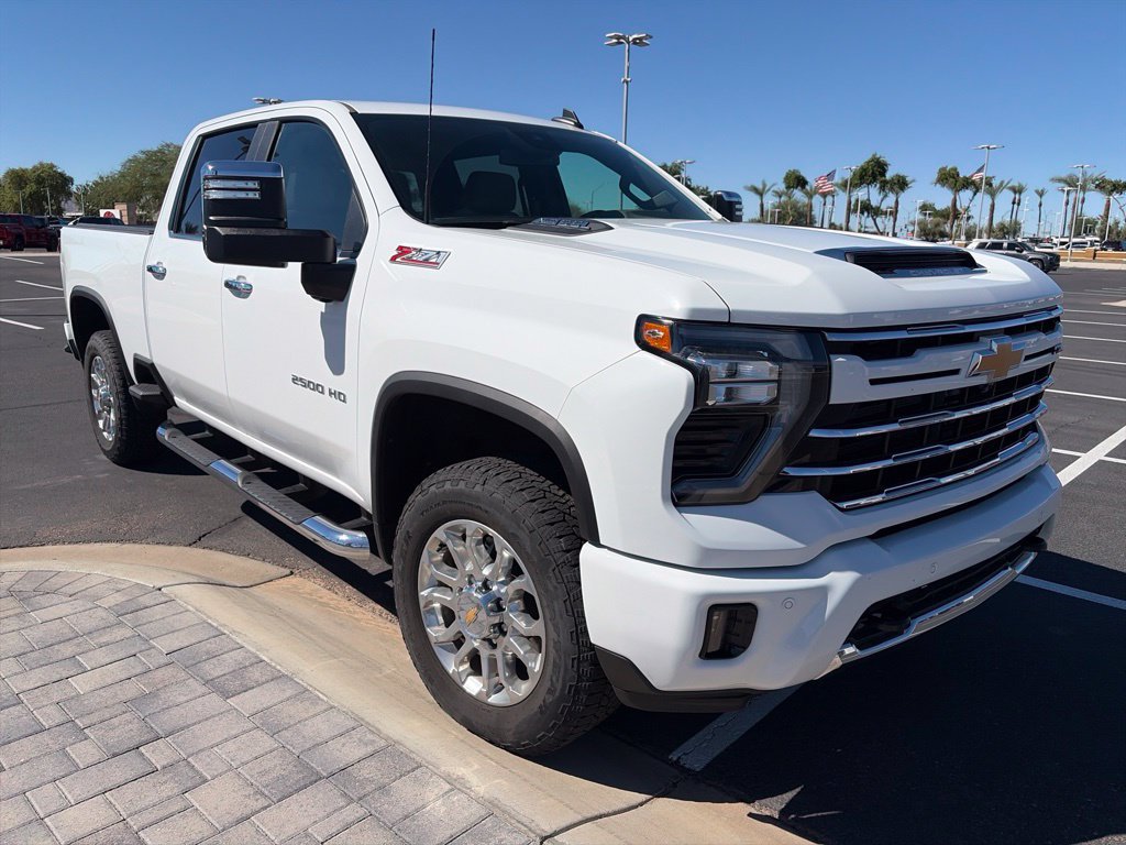 Used 2025 Chevrolet Silverado 2500 LT w/ Z71 Chrome Sport Edition AWD/4WD image 3