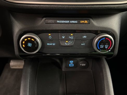 Certified 2022 Ford Escape SE image 14