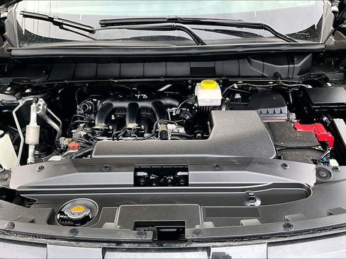 Used 2024 Nissan Pathfinder S AWD/4WD image 11