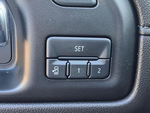 Used 2021 Chevrolet Silverado 1500 LTZ image 12