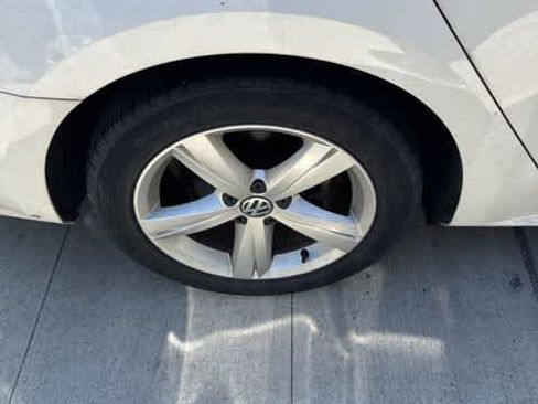 Used 2013 Volkswagen Passat 2.5 SE FWD image 5