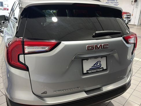 Used 2022 GMC Terrain SLE w/ Driver Convenience Package AWD/4WD image 27