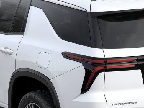 New 2026 Chevrolet Traverse LT w/ Midnight/Sport Edition FWD image 5
