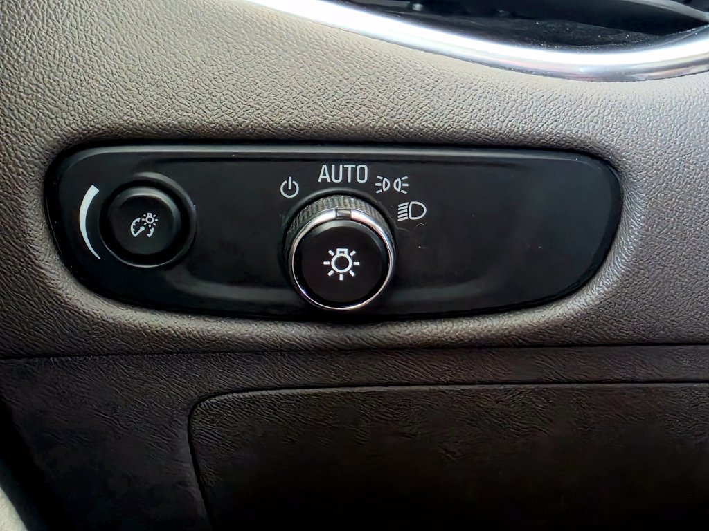 Used 2024 Chevrolet Malibu LT FWD image 23