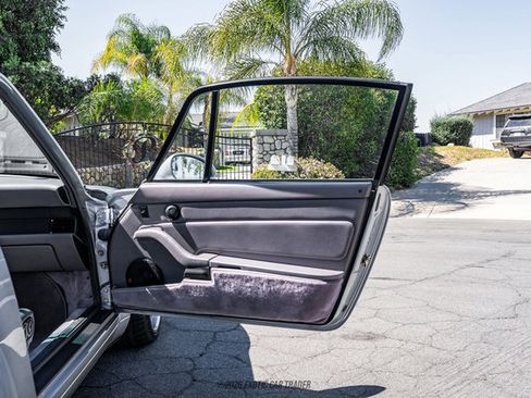 Used 1995 Porsche 911 Carrera 4 image 30