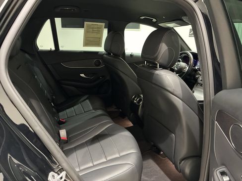 Used 2022 Mercedes-Benz GLC 300 4MATIC image 11