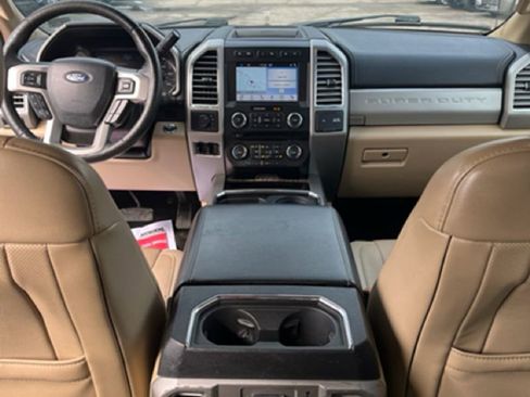 Used 2017 Ford F350 Lariat w/ Lariat Ultimate Package image 14
