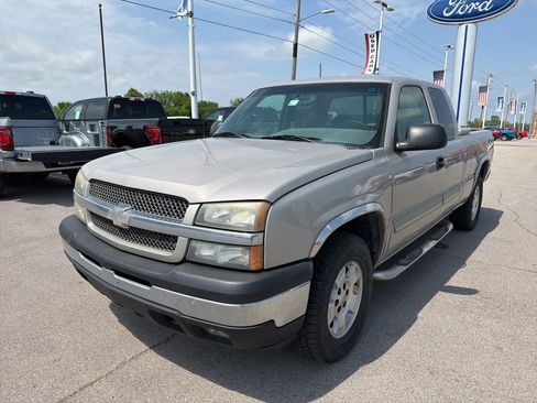 Used 2005 Chevrolet Silverado 1500 LS w/ Light Duty Power Package image 1