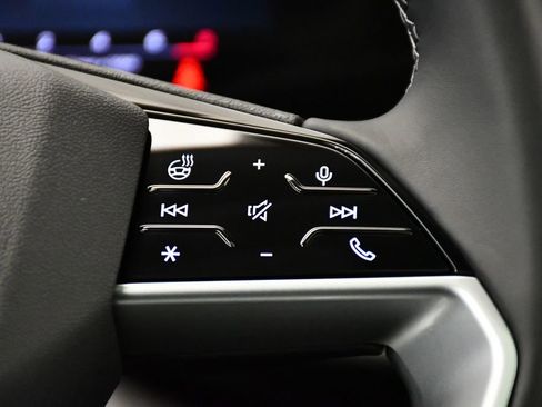 Certified 2025 Audi Q5 Premium w/ Convenience Package AWD/4WD image 23