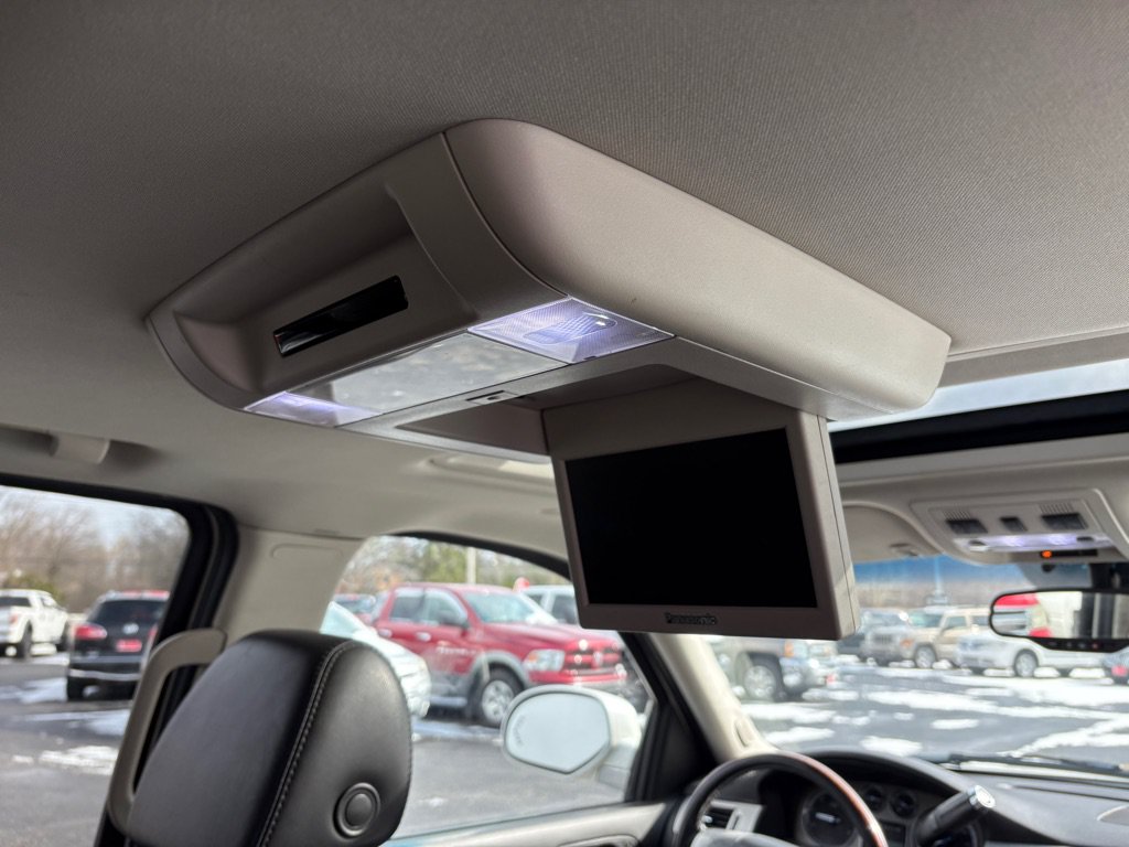 Used 2007 Cadillac Escalade AWD w/ Information Package image 13