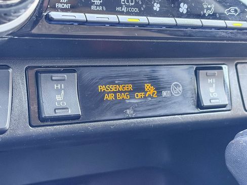 Used 2019 Toyota RAV4 Limited w/ All Weather Liner Package FWD image 31