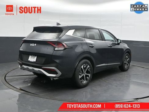 Used 2023 Kia Sportage EX image 2