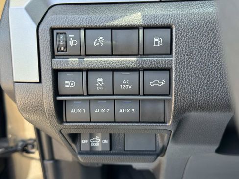 Used 2025 Toyota Tacoma TRD Off-Road w/ TRD Off Road Premium Package AWD/4WD image 16