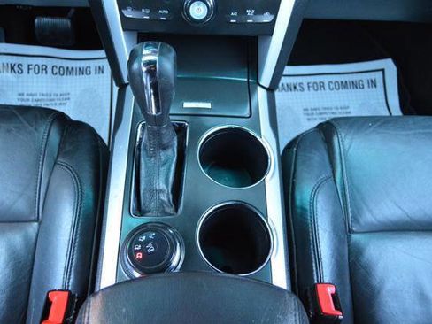 Used 2013 Ford Explorer XLT image 26