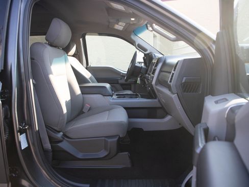 Used 2019 Ford F350 XLT w/ XLT Premium Package AWD/4WD image 11