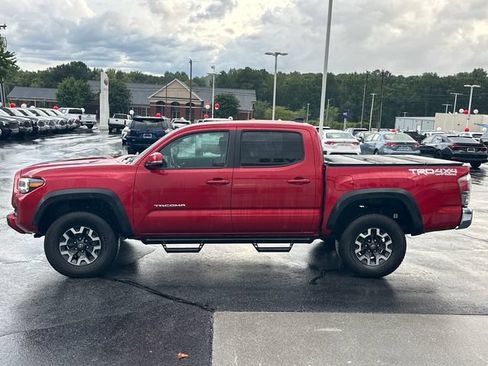 Used 2023 Toyota Tacoma TRD Off-Road AWD/4WD image 7