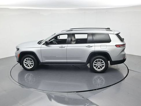 Used 2023 Jeep Grand Cherokee L Laredo w/ Luxury Tech Group I AWD/4WD image 46