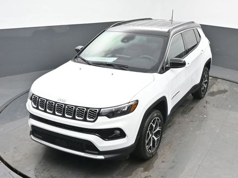 New 2026 Jeep Compass Limited image 38