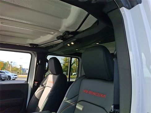 Used 2026 Jeep Wrangler Unlimited Rubicon w/ Xtreme 35 Tire Package image 10